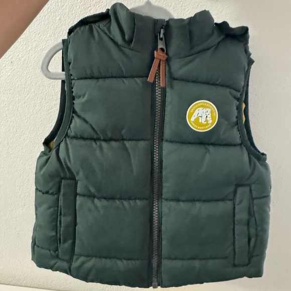 H&M Other - H&M Kids Green Puffer Vest